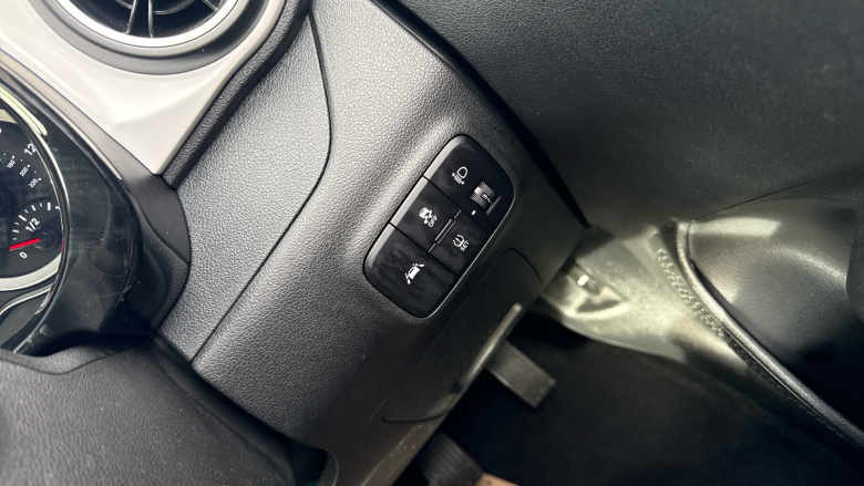 Hyundai i10 1.0 MPi Premium 5dr Petrol Hatchback